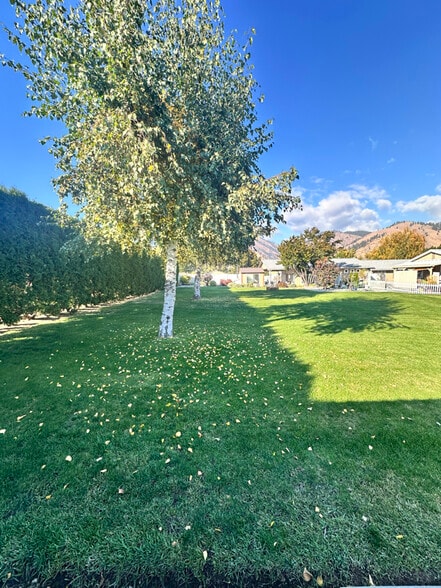 Building Photo - 5634 Locust Ln