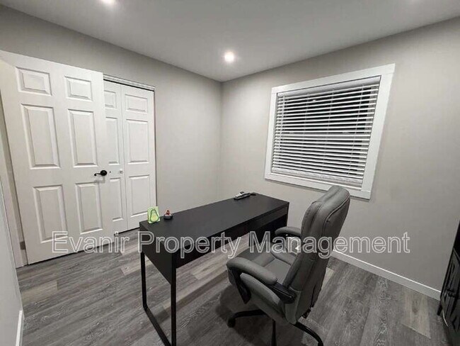 Building Photo - 11884 Hamden Dr