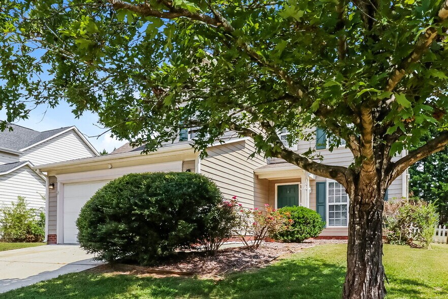 Building Photo - 5527 Whispering Wind Ln