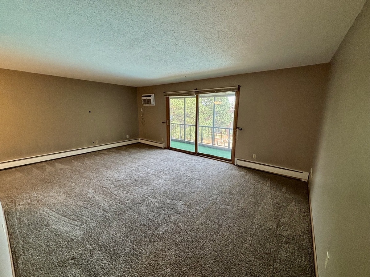 Building Photo - 255 Westview Dr