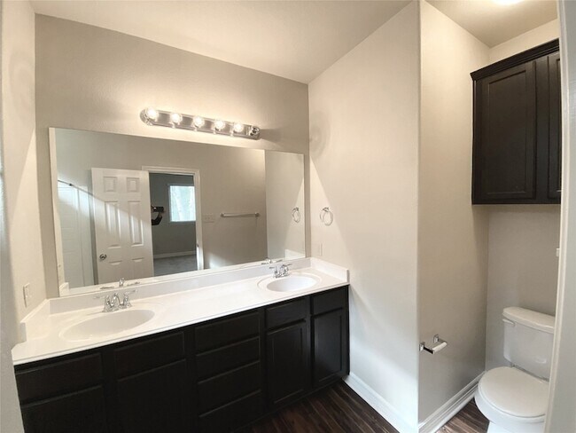 Building Photo - 52 Woodland Hills Dr
