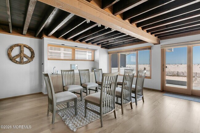 Building Photo - 304 Oceanfront