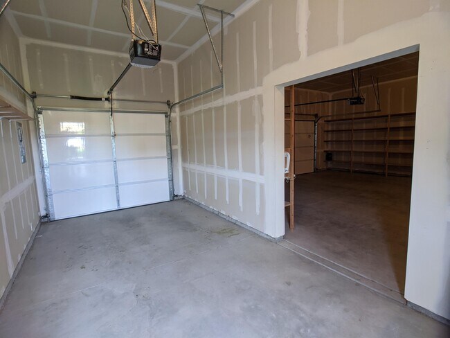 Building Photo - 611 N Kayden Way