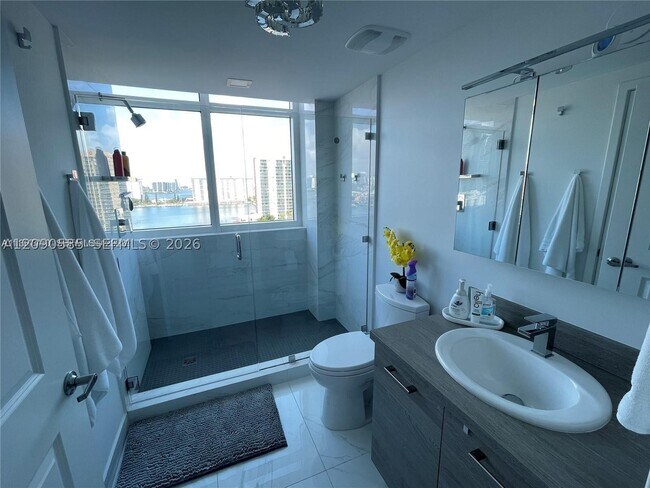 Building Photo - 400 Sunny Isles Blvd