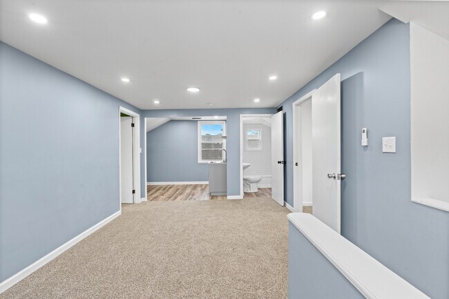 Building Photo - 2416 Sherry Rd