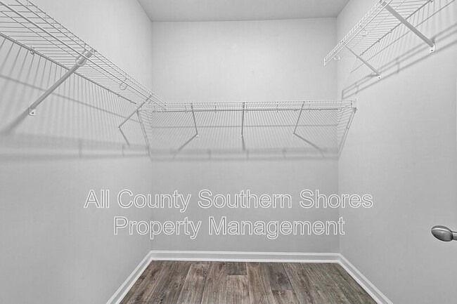 Building Photo - 239 Brackish Dr