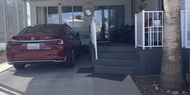 Primary Photo - 580 Clarence