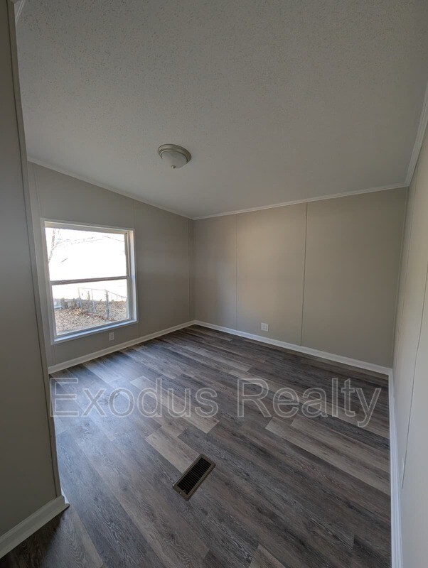 Building Photo - 832 Brooks Mangum Rd