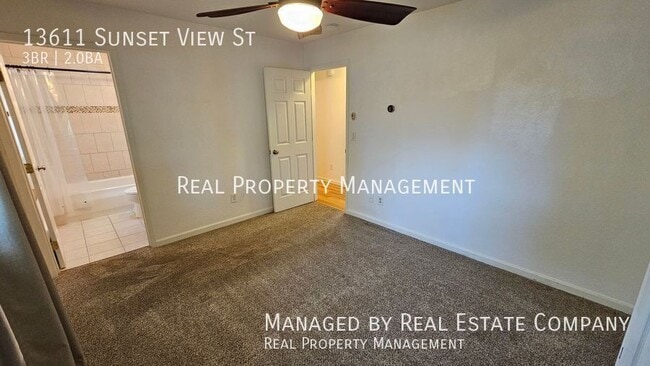 Building Photo - 13611 Sunset View St