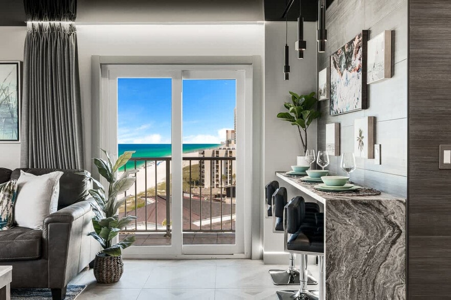 Building Photo - 8743 Thomas Dr