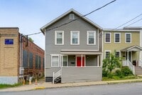 Building Photo - 442 Columbia St