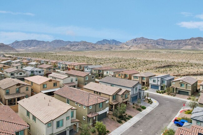 Building Photo - 10971 Meridian Flds Ave