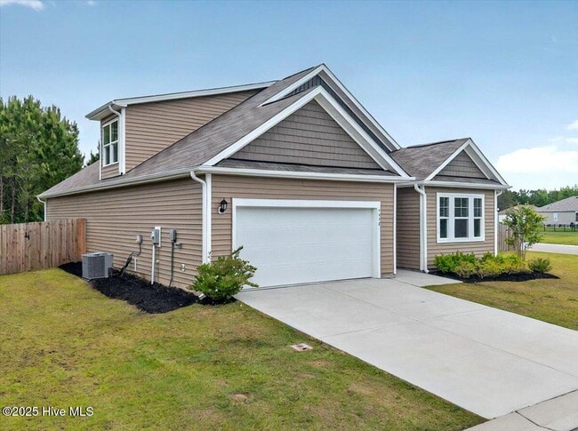 Building Photo - 1338 Cadbury Castle Dr SE