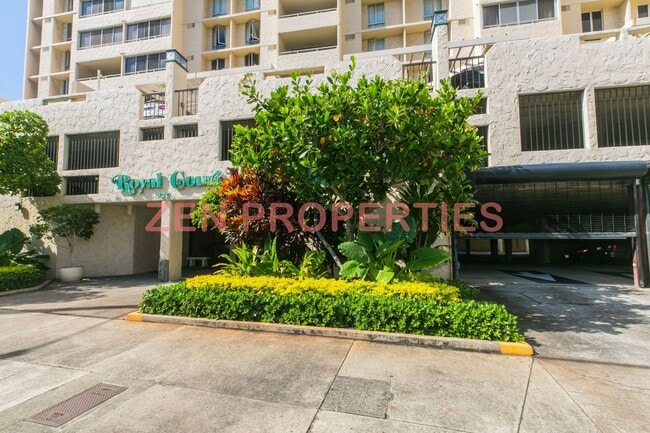 Building Photo - 2 bedroom, 2 bath & 1 parking for rent at Royal Court