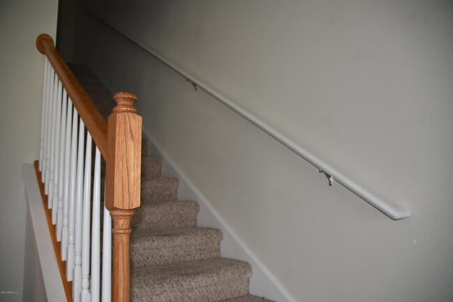 Building Photo - 6852 Woody Vine Dr