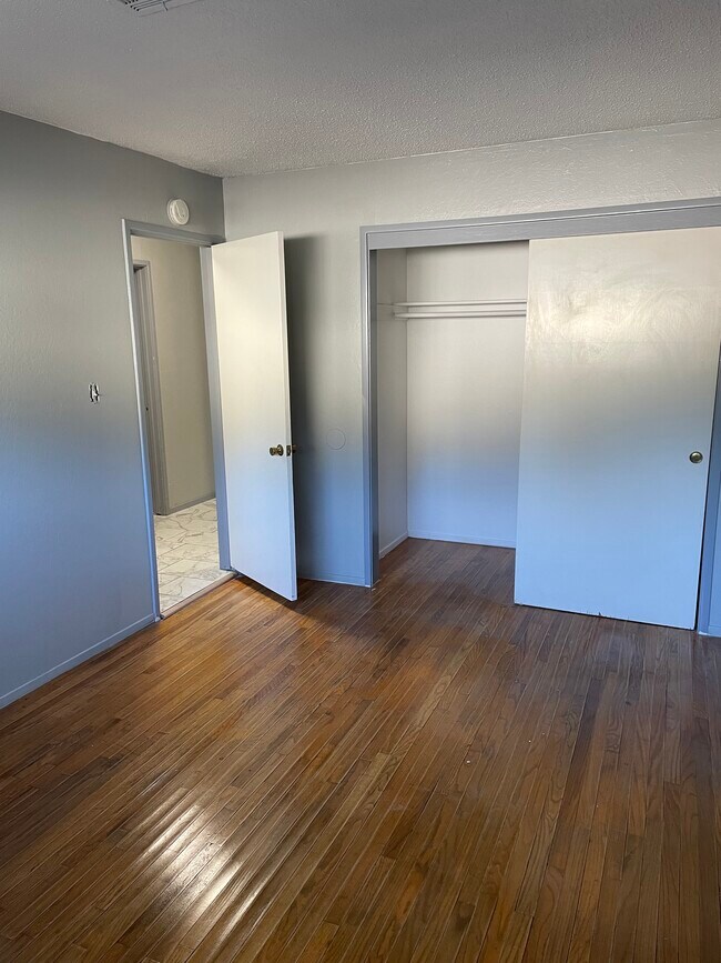 Building Photo - 7179 Palm Ave