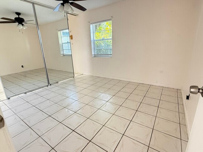 Building Photo - 2877 Seminole Rd