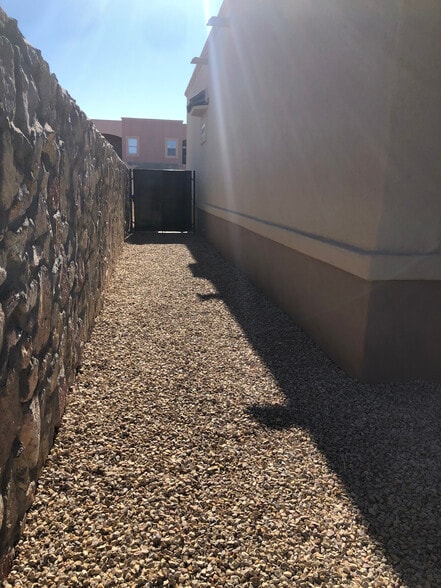 Building Photo - 1313 Mission Nuevo Dr