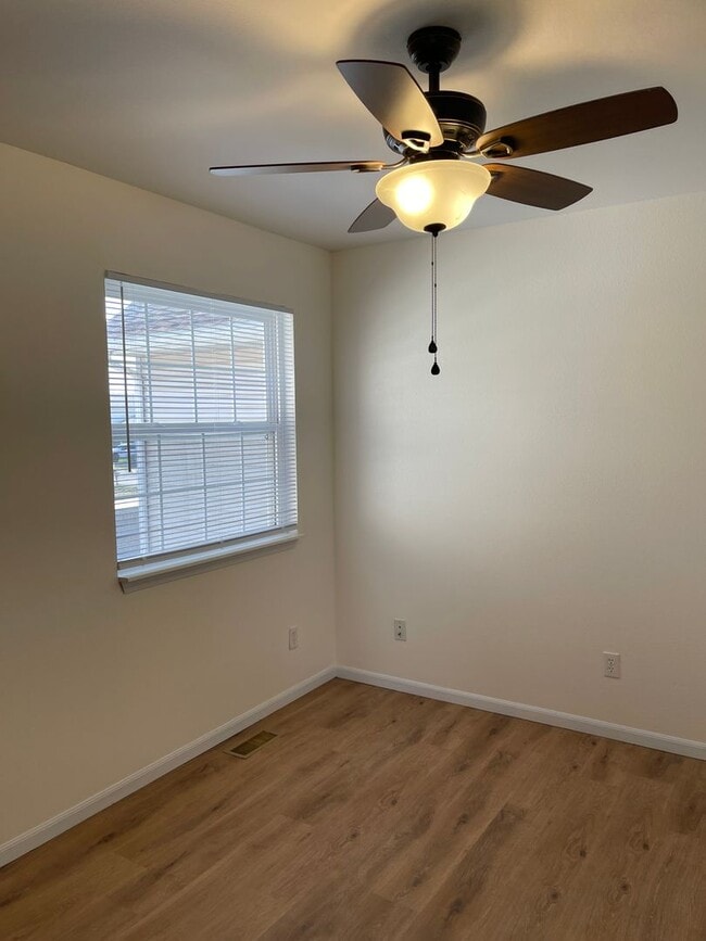 Building Photo - 16830 Huntington Ln