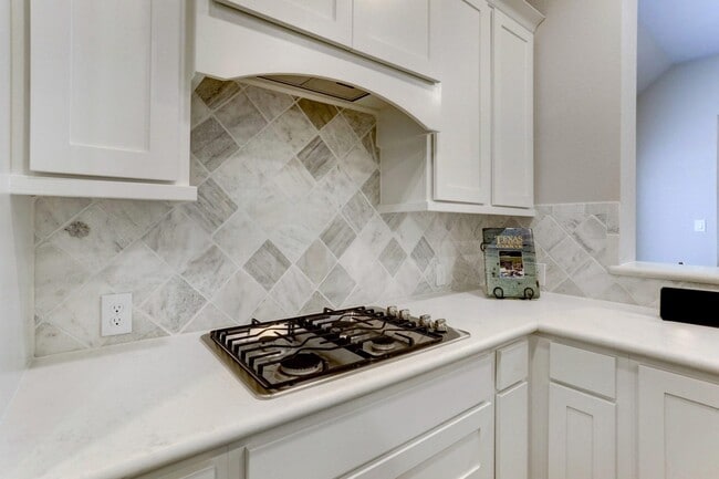 Building Photo - 8126 Silverspot Ln