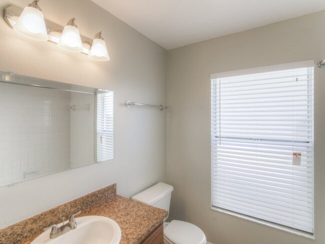 Building Photo - 3071 Bloomsbury Dr