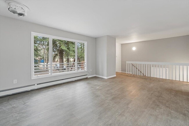 Building Photo - Single Family Home For Rent
