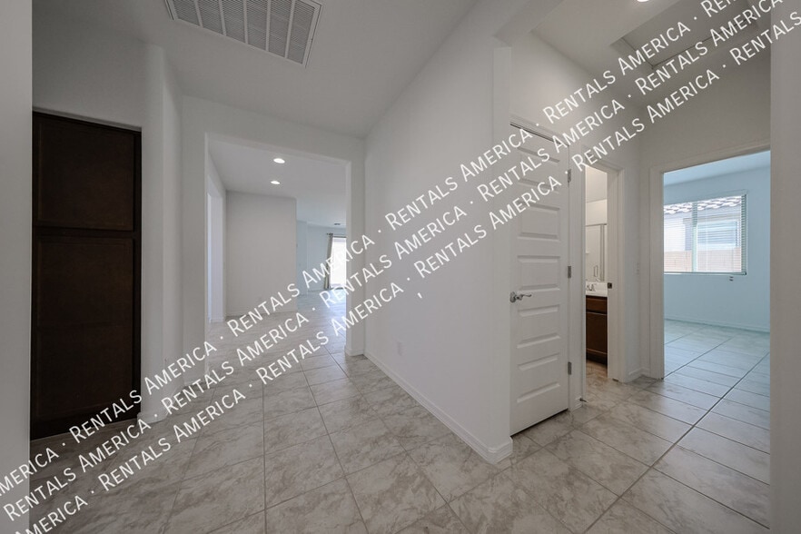 Building Photo - 14830 W Gray Fox Trl