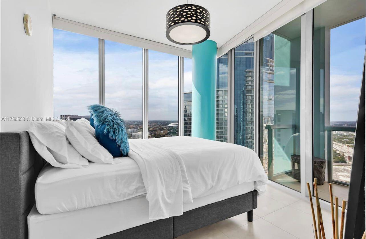Building Photo - 888 Biscayne Blvd