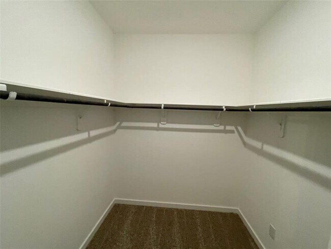 Building Photo - 9765 Grosbeak Ln