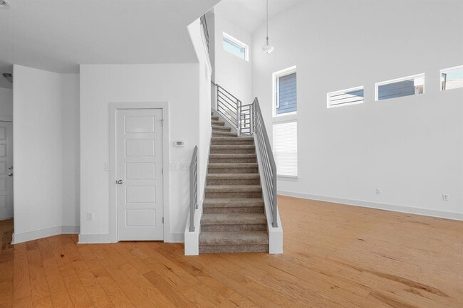 Building Photo - 7208 Bertram Ct