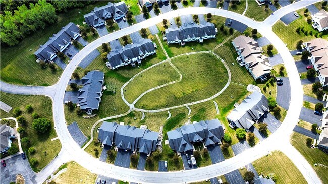 Building Photo - 0 Traditions Pl