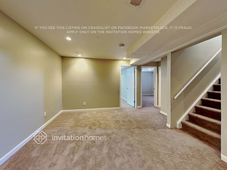 Building Photo - 1909 E 116th Ave