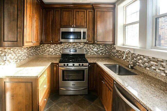 Building Photo - 4836-38 North Paulina Street, Unit G