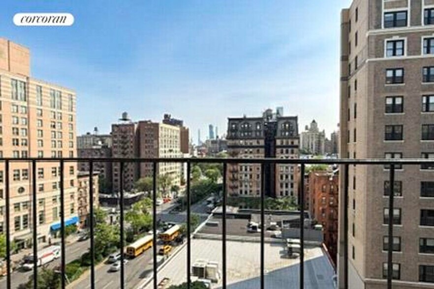 Building Photo - 2841 Broadway
