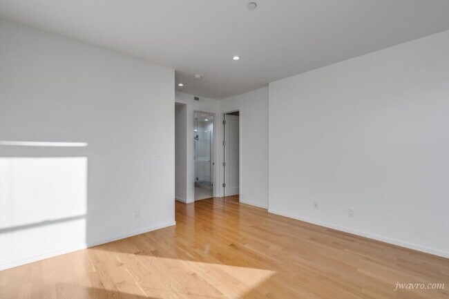 Building Photo - 1280 Hampshire St