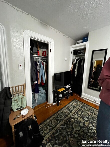 Building Photo - 41 Anderson St