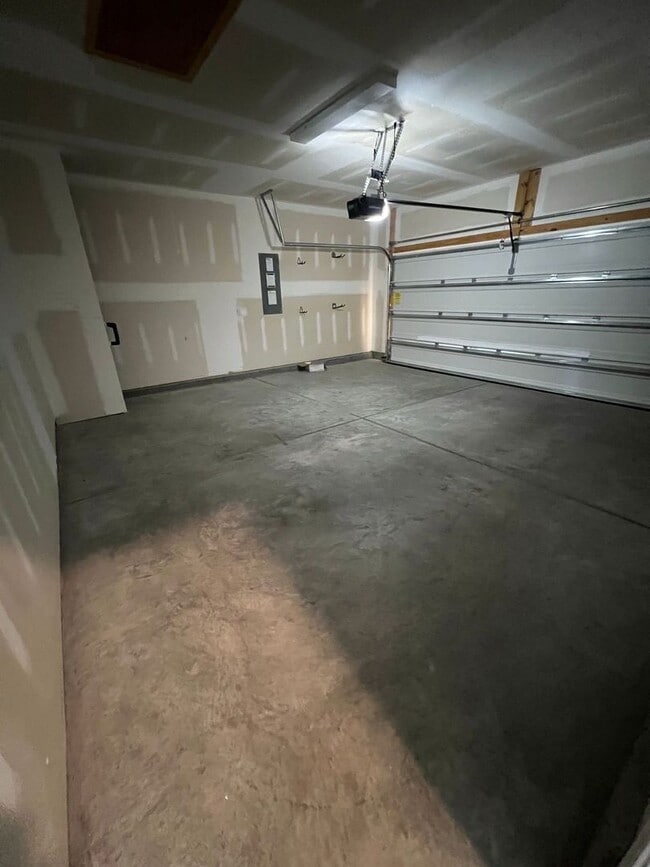 Building Photo - 3BD/ 2BA house in Forestbrook Cove