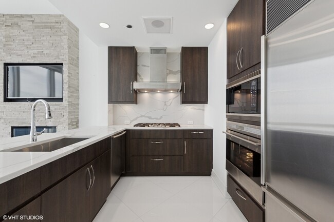 Building Photo - 401 N Wabash Ave