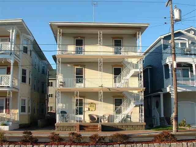 Primary Photo - French Quarter Apartments