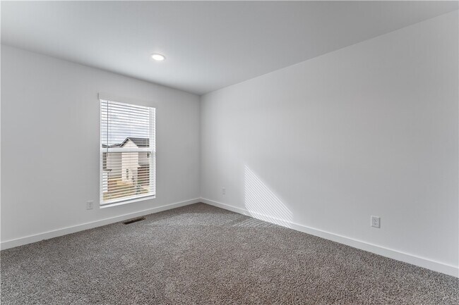 Building Photo - 840 Boardwalk Ave