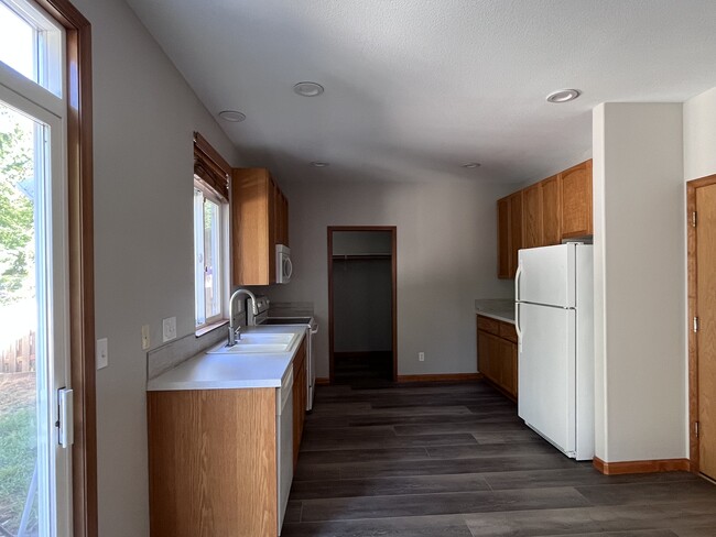 Building Photo - 17210 SE 21st St