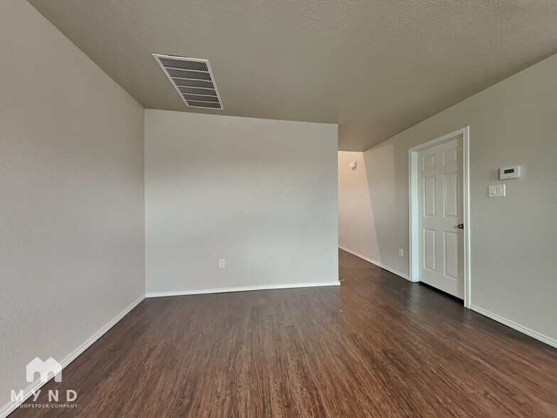 Building Photo - 3724 Colemans Run