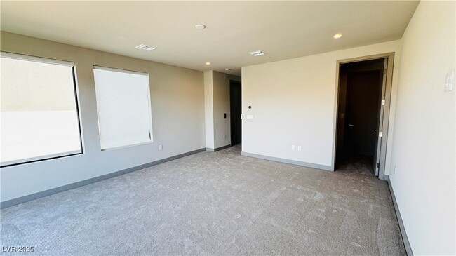 Building Photo - 26 Promenade Isle Ln