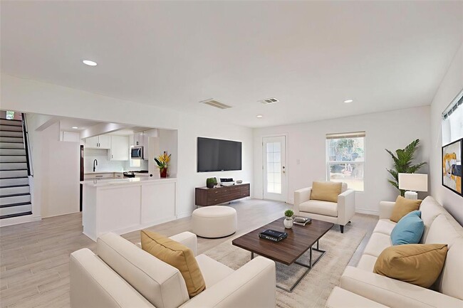 Building Photo - 3830 Cosby St