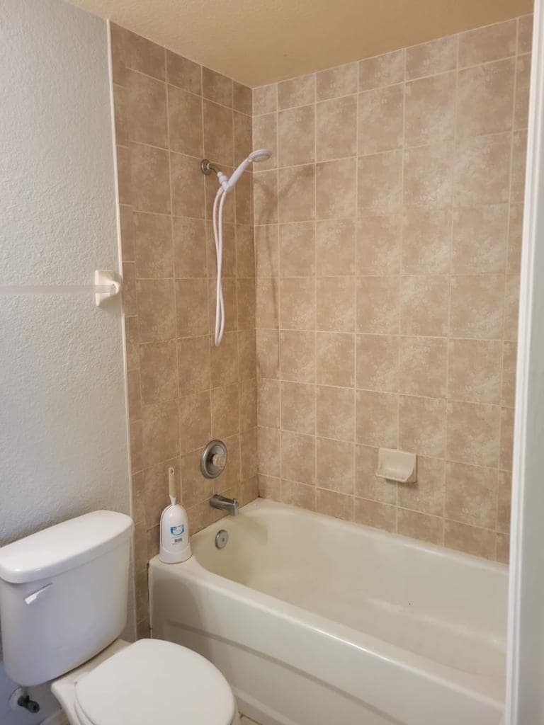 Building Photo - 5039 Locke Ln