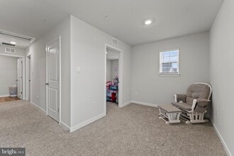 Building Photo - 140 Wood Walk Ave