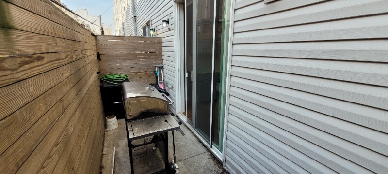 Building Photo - 1538 S 25th St