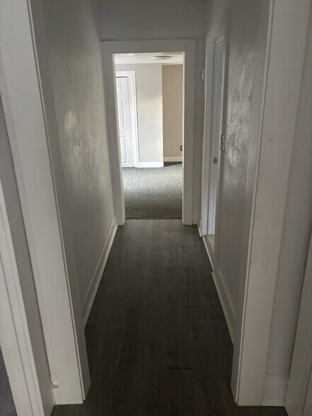 Building Photo - 163 Warren St