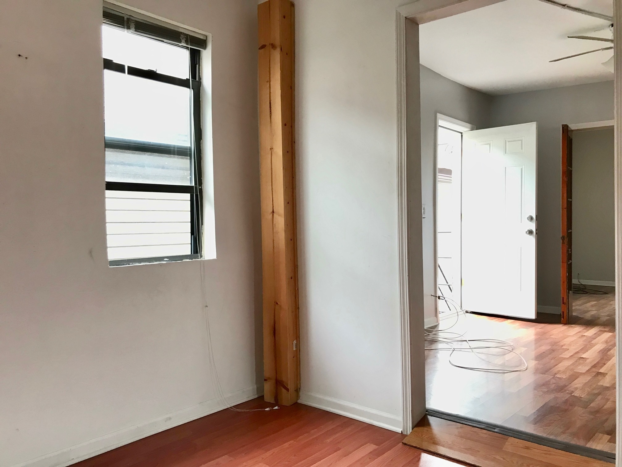 Building Photo - 1512 N Greenview Ave