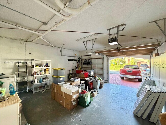 Building Photo - 4631 SW 154th Pl